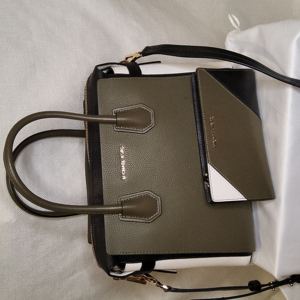 Michael Kors Mercer bag wallet Tri color Khaki green black white color block